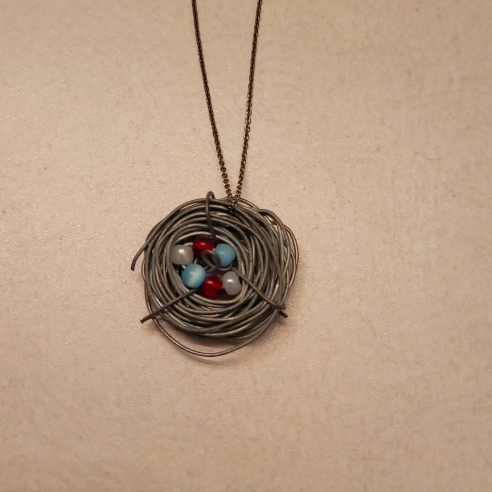 Birds nest necklace